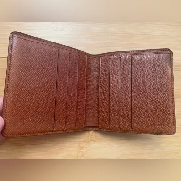 Louis Vuitton Unisex card wallet